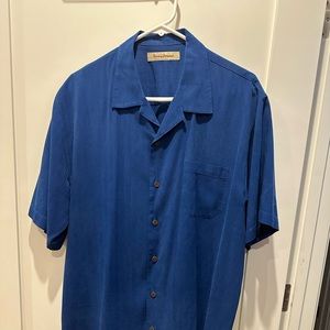 Used. Tommy Bahama 100% silk short sleeve men’s shirt.